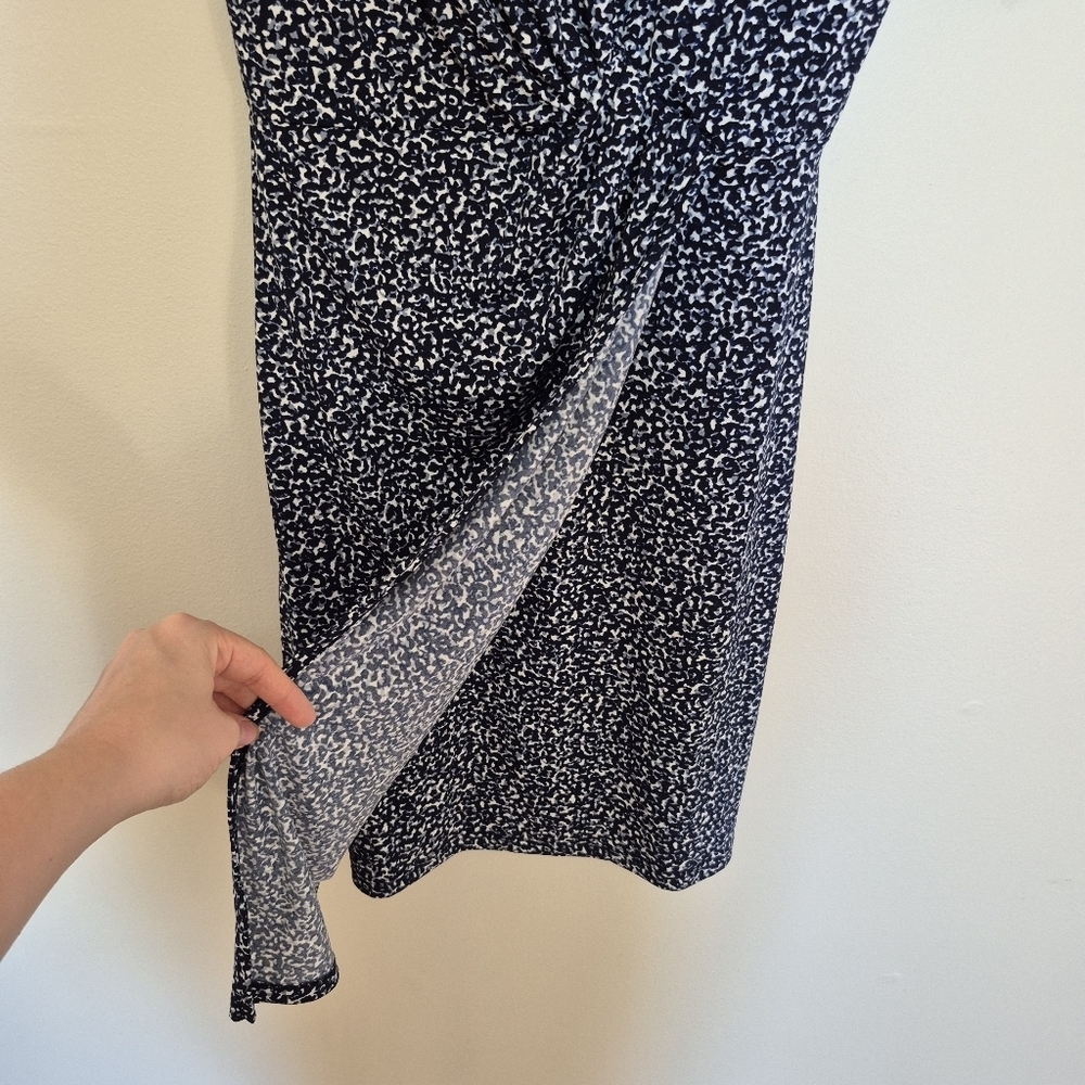 Banana Republic Women's Navy Print Faux Wrap Bodycon Dress Size XS - Picture 8 of 10